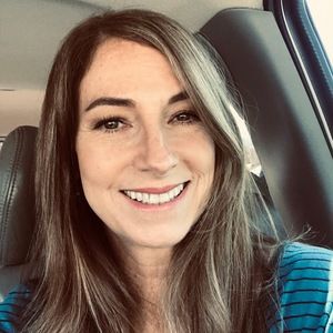 Meet your Posher, Deena